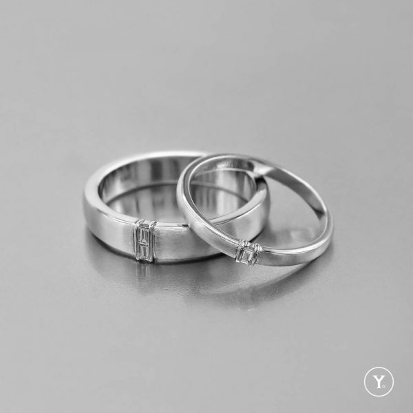 Solid-Love Baguette Diamond Couple Ring - For Her in 14K Solid Gold - Image 3