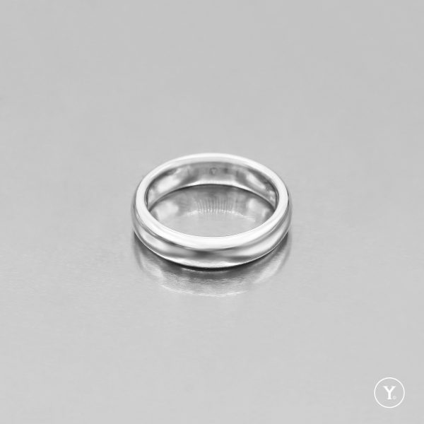 Y. Signature:: Y. Arch Comfort Fit Band for Him, Men’s Band, Wedding Band in Solid Gold / Platinum950
