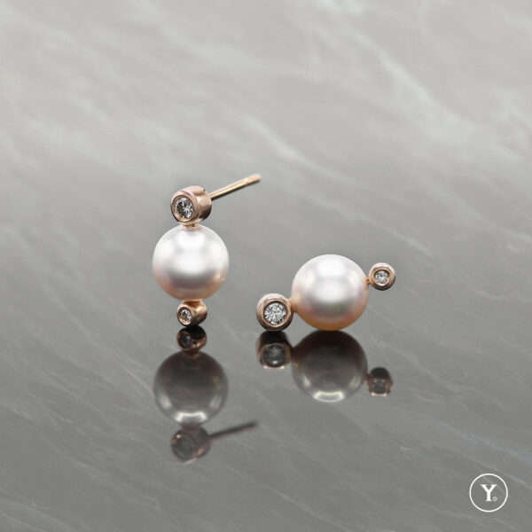 Metro Pearl :: Akoya Collection :: Akoya Pearl Stud Earrings in 18K Rose Gold, Solid Gold - Image 3