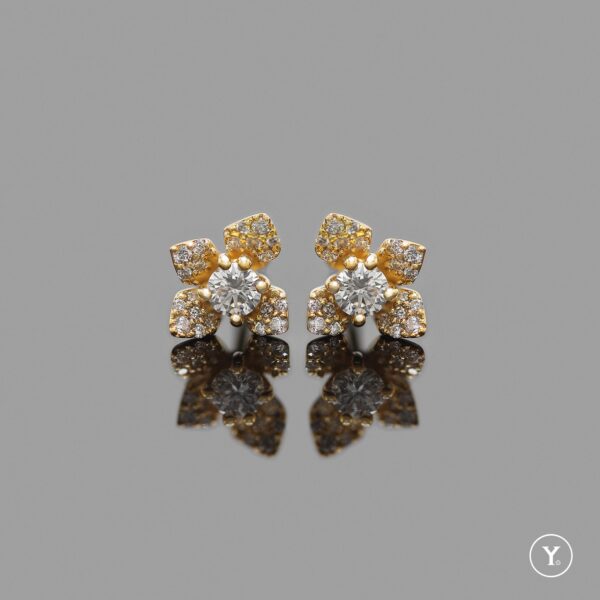 Belle Lux :: 14K Yellow Gold Small Stud Earrings with 10pts H&A DEF Diamond