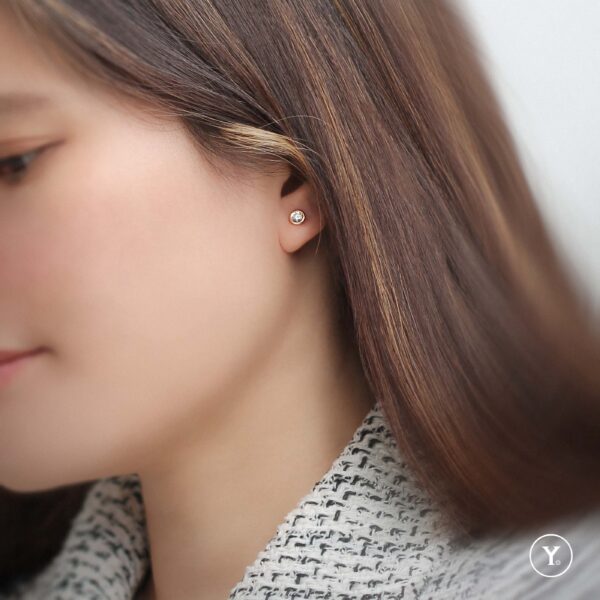 Pure :: Round Diamond Stud Earrings in 18K Rose Gold Solid Gold - Image 4
