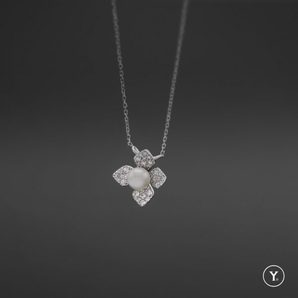 Belle Lux Pearl :: 18K White Gold Dainty Chain Pendant with Fresh Water Pearl - Image 2