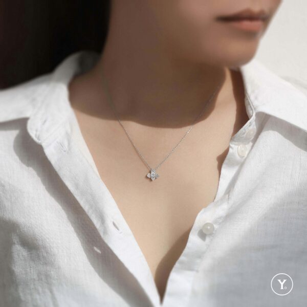 Belle Lux Chain Pendant :: 18K White Gold Dainty Chain Pendant with 10pts H&A Diamond - Image 3